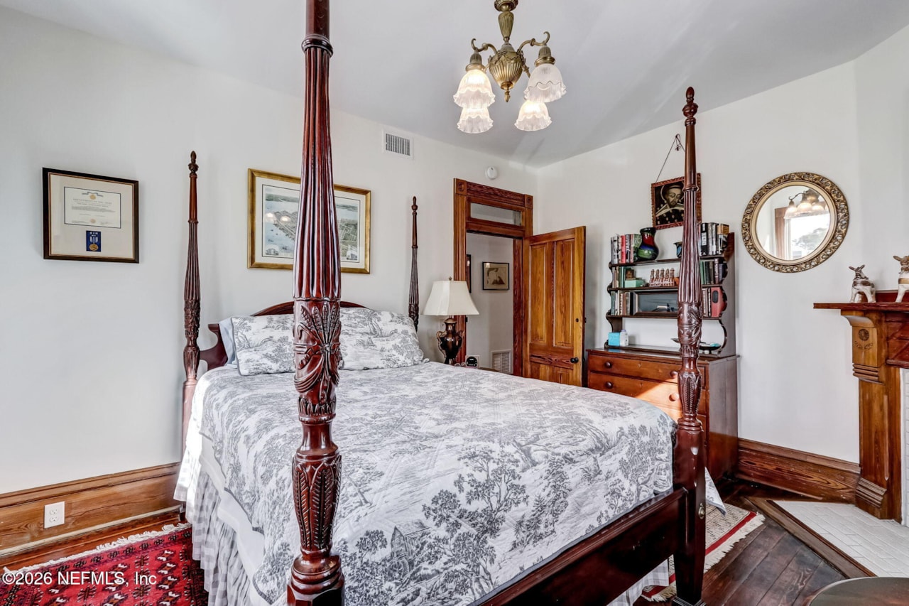 22 N 4th St Fernandina Beach